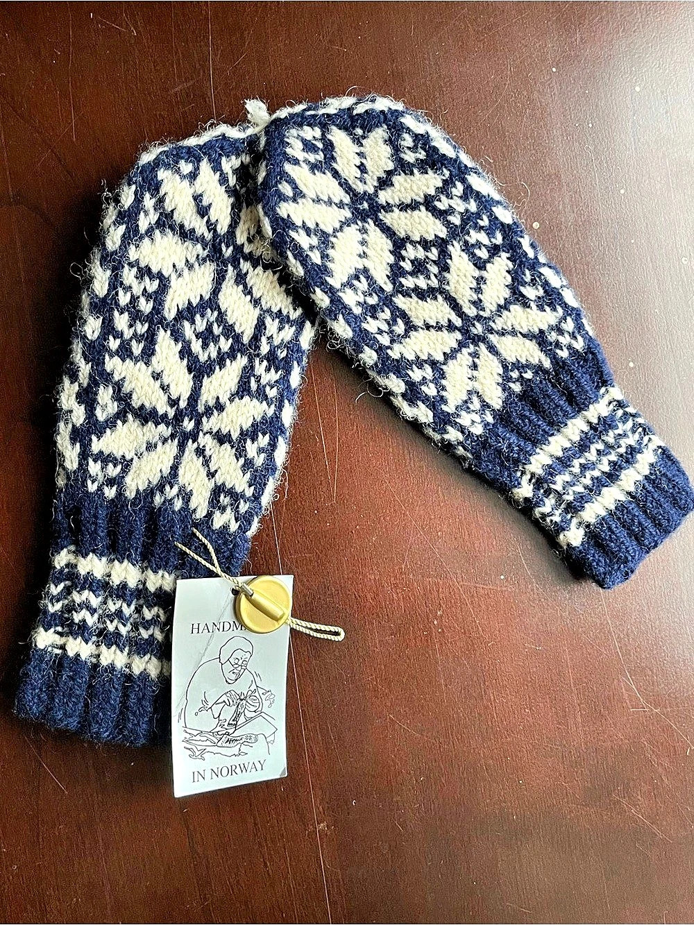 Selbu Husflid AS Traditional Norwegian Selbu Wool Mittens Blue & White